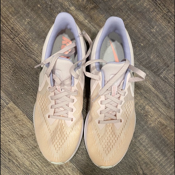 Nike Air Zoom Winflo 6, Women’s size 10 EUC - Picture 10 of 14